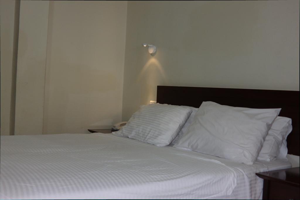 Glatt Eden Hotel Tiberias Buitenkant foto