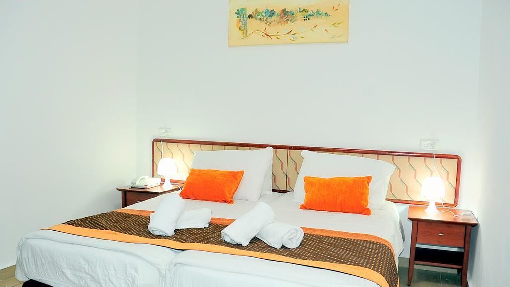 Glatt Eden Hotel Tiberias Buitenkant foto